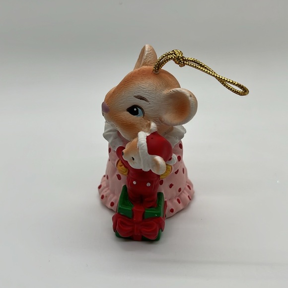 Vintage Mommy Mouse and Baby Mouse Bedtime Musical Christmas Ornament - Picture 3 of 8
